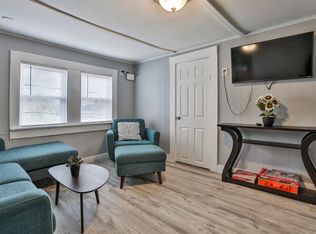 210 Endicott St N #B, Laconia, NH 03246