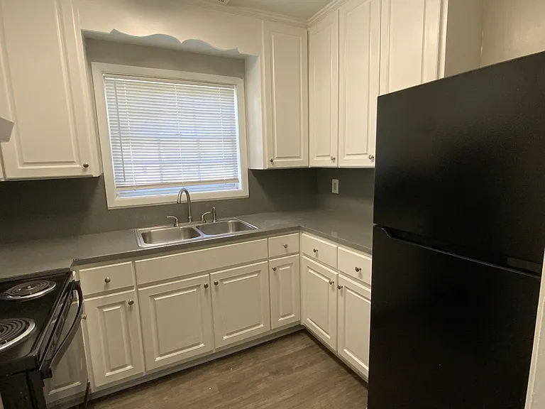 Cloverdale Estates — Photo 20