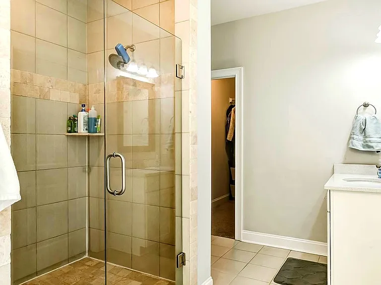 110 Tablerock Ct — Photo 11