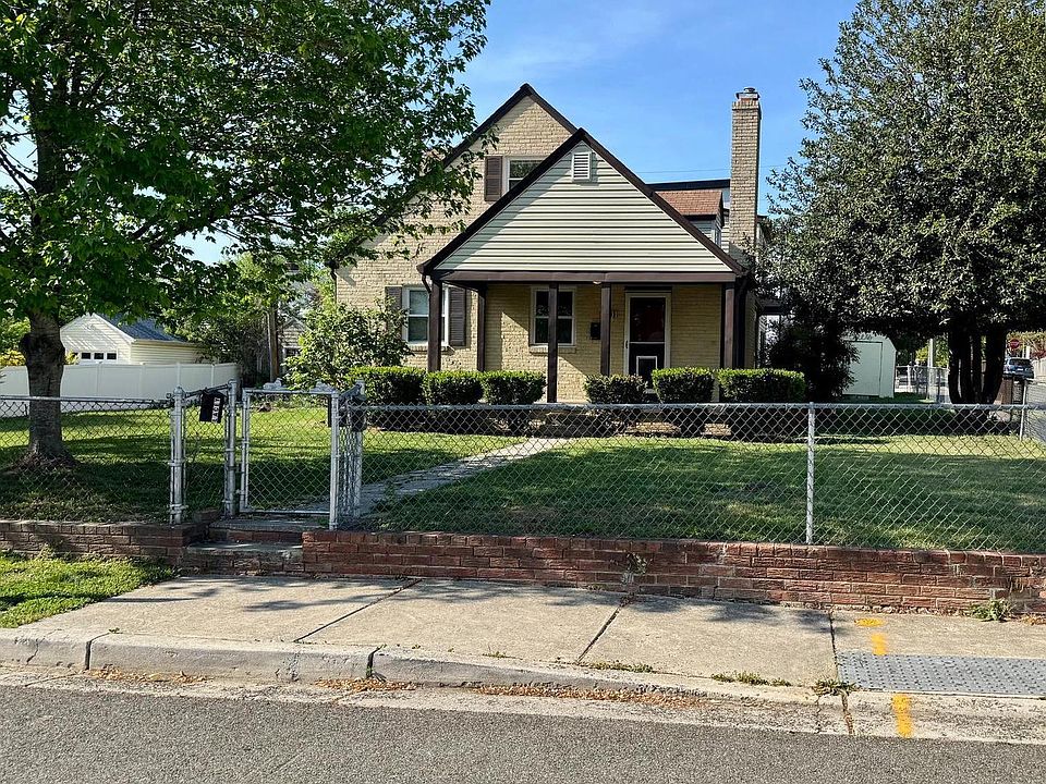 1st image of 901 21st St S