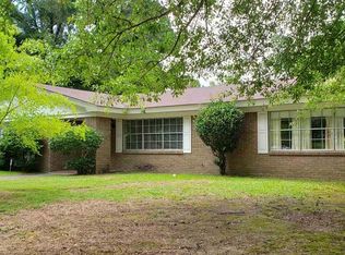 6 Ponderosa Dr, Texarkana, TX 75503