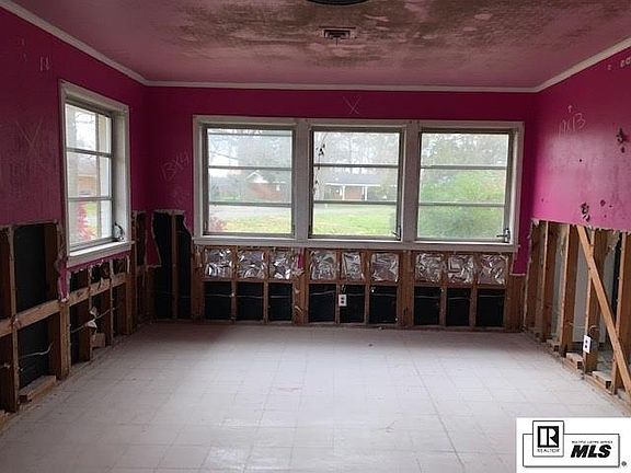 5th image of 2216 Redwood Dr