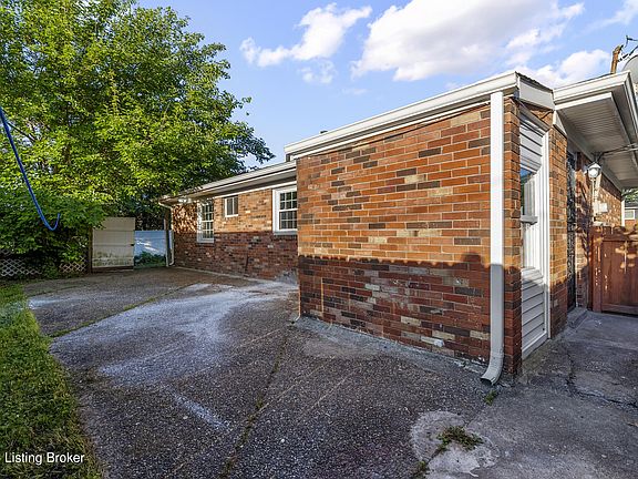 4th image of 5611 Mary Ellen Dr