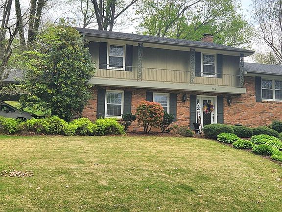 3rd image of 104 Woodside Dr