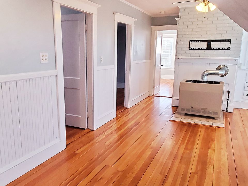 1st image of 103 Stephen St APT 4