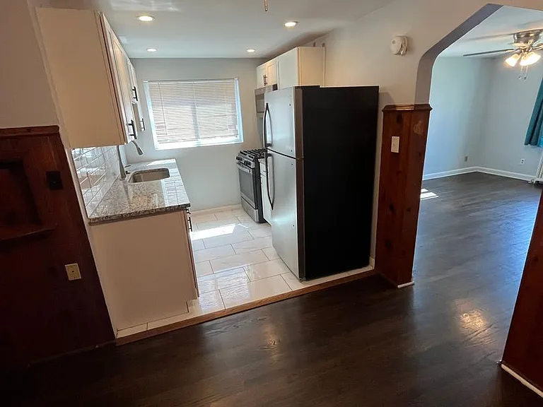 4326 Oakwood Ave — Photo 7
