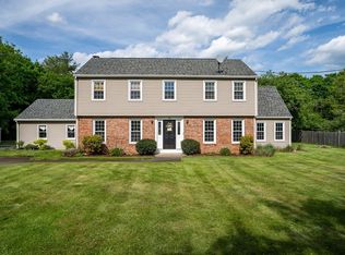 76 Crane Hill Rd, Wilbraham, MA 01095