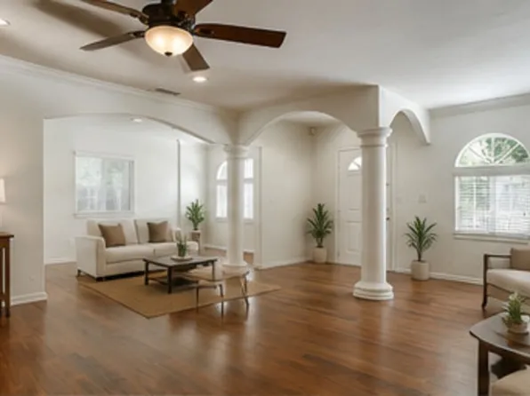 15601 Morrison St, Sherman Oaks, CA 91403