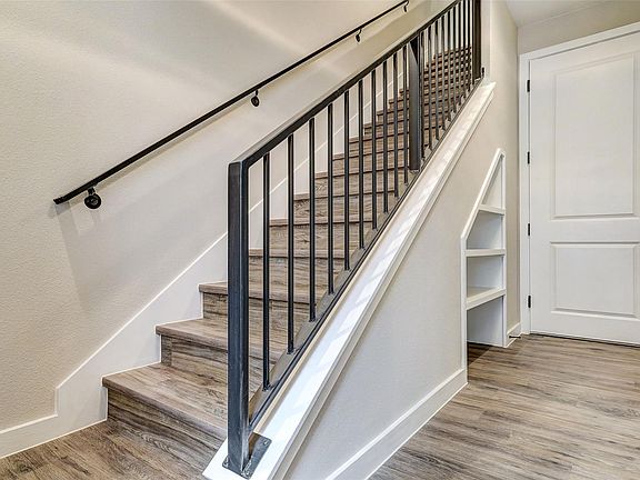 5th image of 3809 Valley View Rd #13