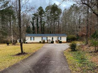 220 Sandy Lane Ct, Jefferson, GA 30549