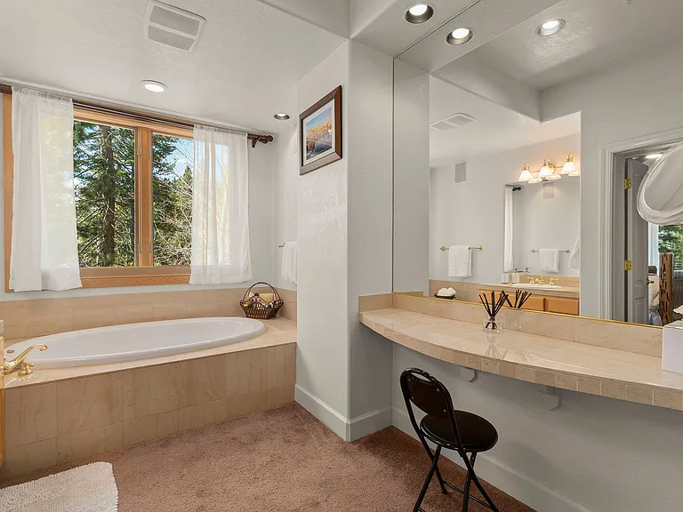 933 Northwood Blvd #8 — Photo 28