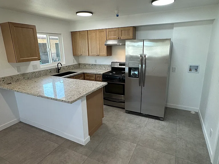 12612 Kornblum Ave #1 — Photo 2