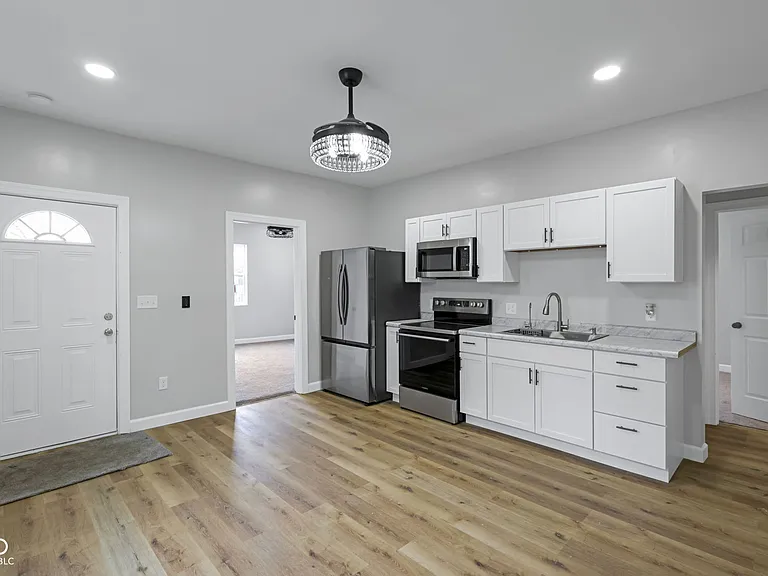 2209 Noble St #1 — Photo 12