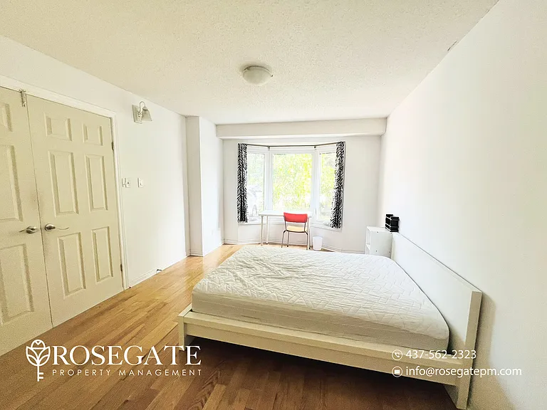 3528 Ellesmere Rd #1 — Photo 5