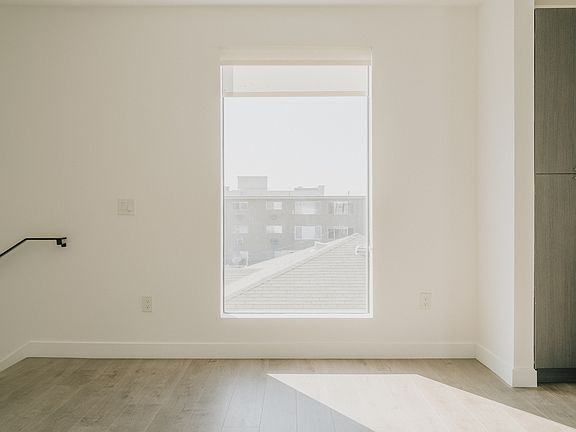 3rd image of 1153 N Orange Dr #1155