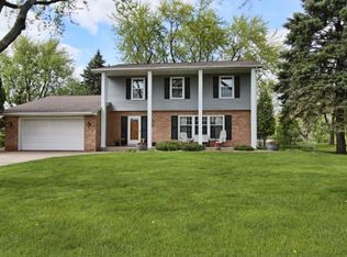 2332 Skyline Dr, Bloomington, MN 55425
