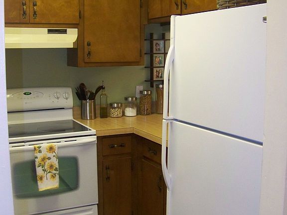 5th image of 216 Dixie Dr #1