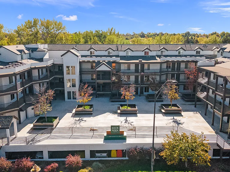 River Walk Apartments — Photo 21