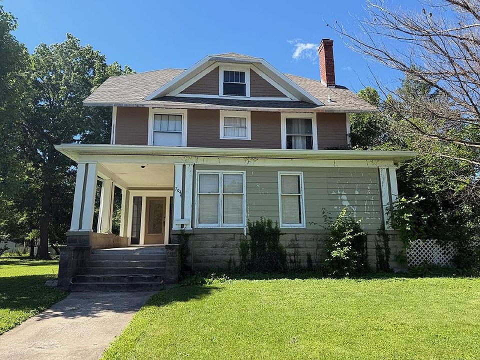 1st image of 704 E Normal St