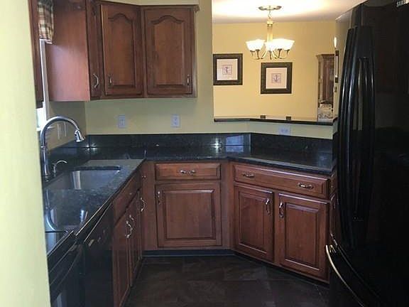 5th image of 49 Rumonoski Dr