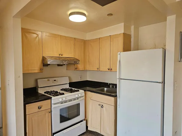 13249 41st Road #6B, Flushing, NY 11355