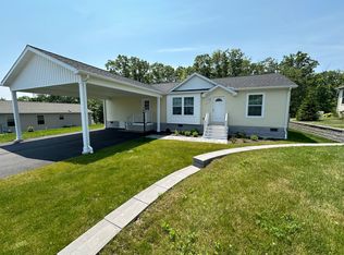 22 Millwood Dr #11, Uncasville, CT 06382