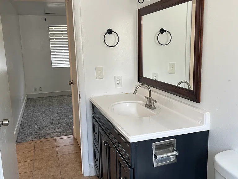 648 S 950 W — Photo 7