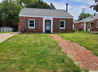 2012 Morningview Rd, Dubuque, IA 52001