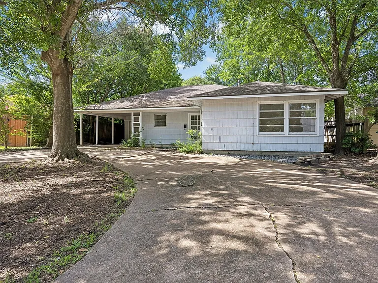 4022 Woodcraft St — Photo 1