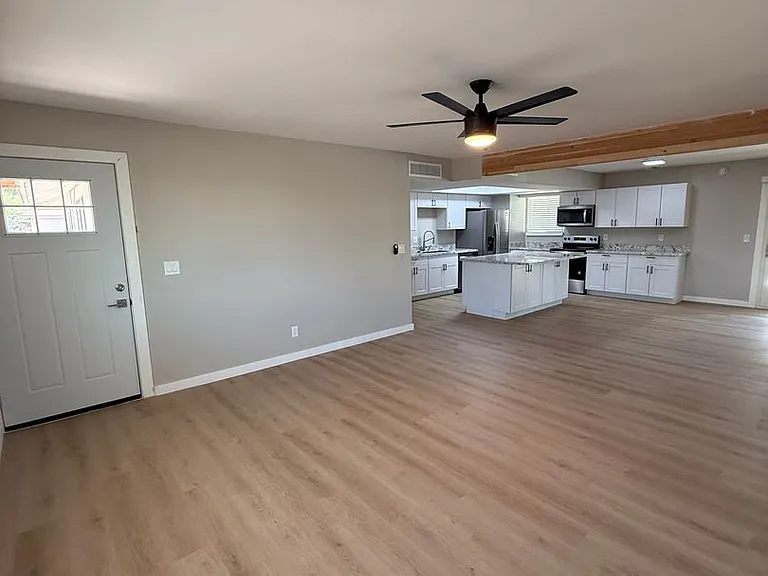316 E Dunbar Dr — Photo 7