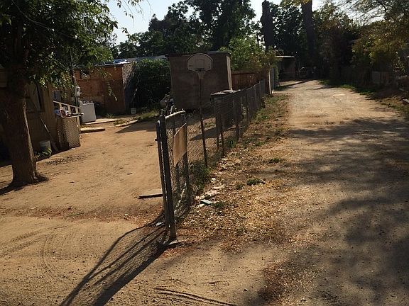 3rd image of 25865 Melba Ave