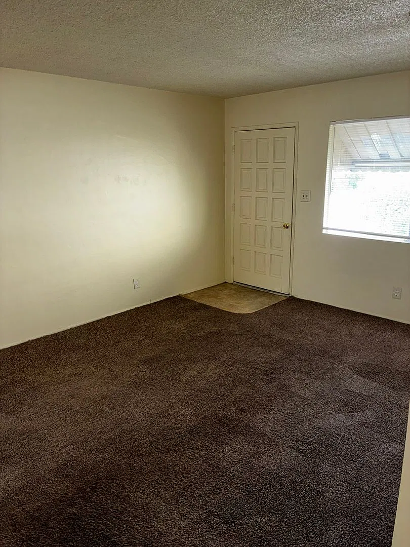 034-220-226 Stine Rd — Photo 3