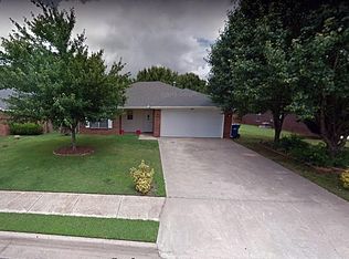 909 Marcus St, Bentonville, AR 72712