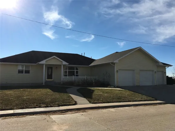 705 W Apache Dr, Yuma, CO 80759