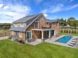 10 Sagamore Rd, Hampton Bays, NY 11946