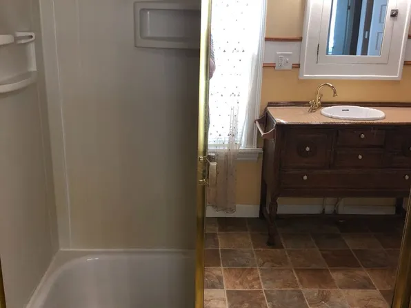 1128 Hammond Ave APT 1, Superior, WI 54880