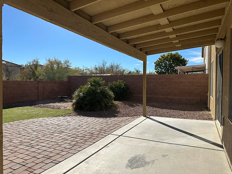 917 W Placita Canalito — Photo 24