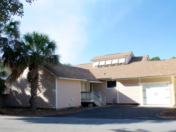 7 Fairway Ct, Hilton Head Island, SC 29928