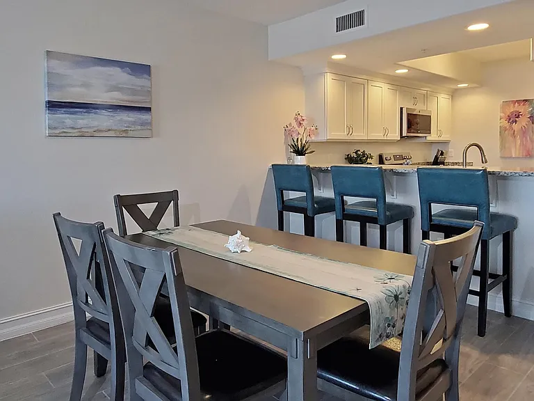 1805 Riverside Dr #205 — Photo 13