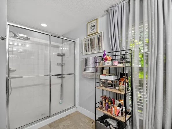 1184 Pinewood Lake Court, Greenacres, FL 33415