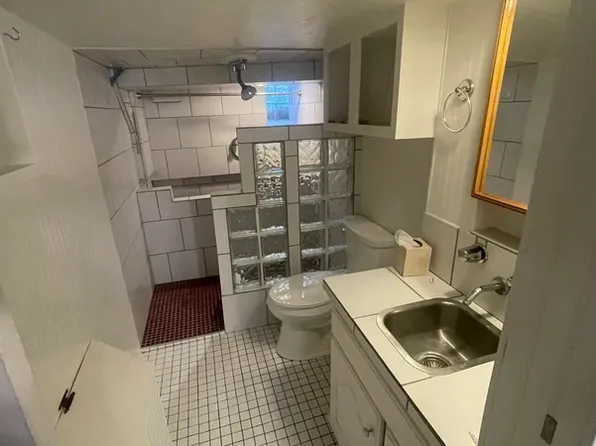 2342 E 13th St, 2342 E 13th St Unit C, Des Moines, IA 50316