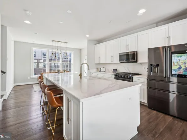 2513 Auden Dr, Silver Spring, MD 20906