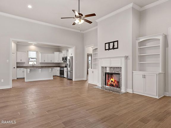5th image of 217 Finnegan Way