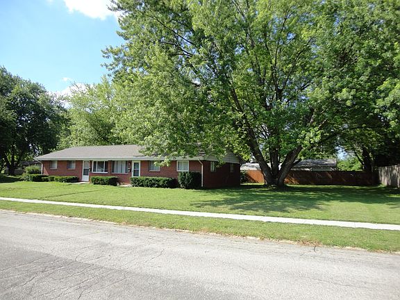 2nd image of 1743 Desoto Ln