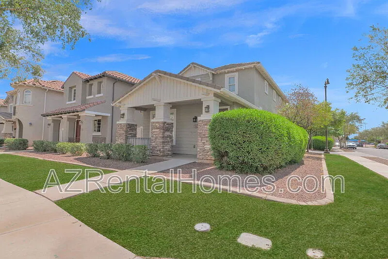 3 bed, 2.5 bath, 1588 sqft, $2,195 — Photo 3
