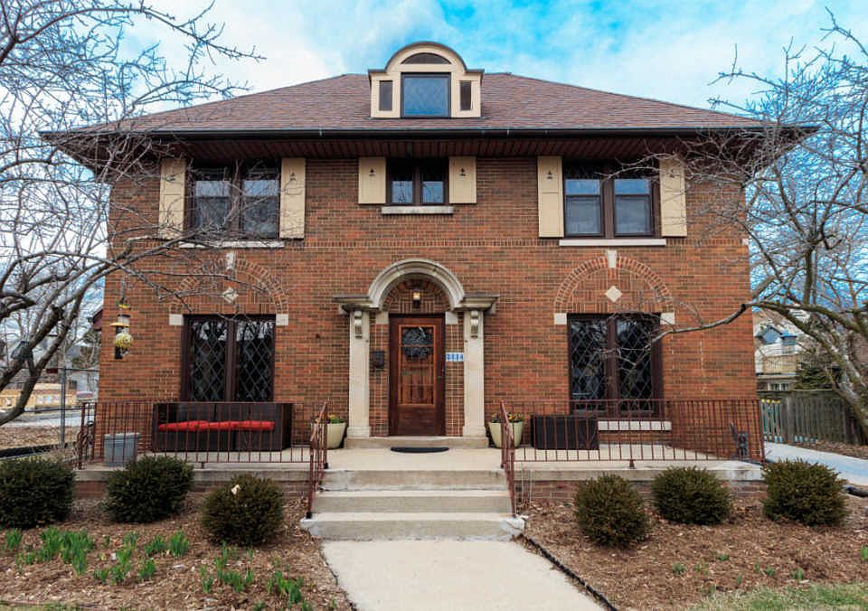 1st image of 2114 E Wood Pl