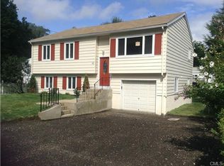45 Sleepy Hollow Dr, Danbury, CT 06810