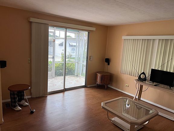 5th image of 3318 Orange St #15