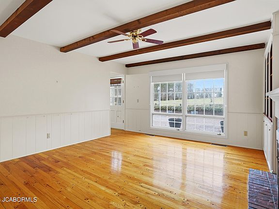 4th image of 2715 W Schellridge Rd