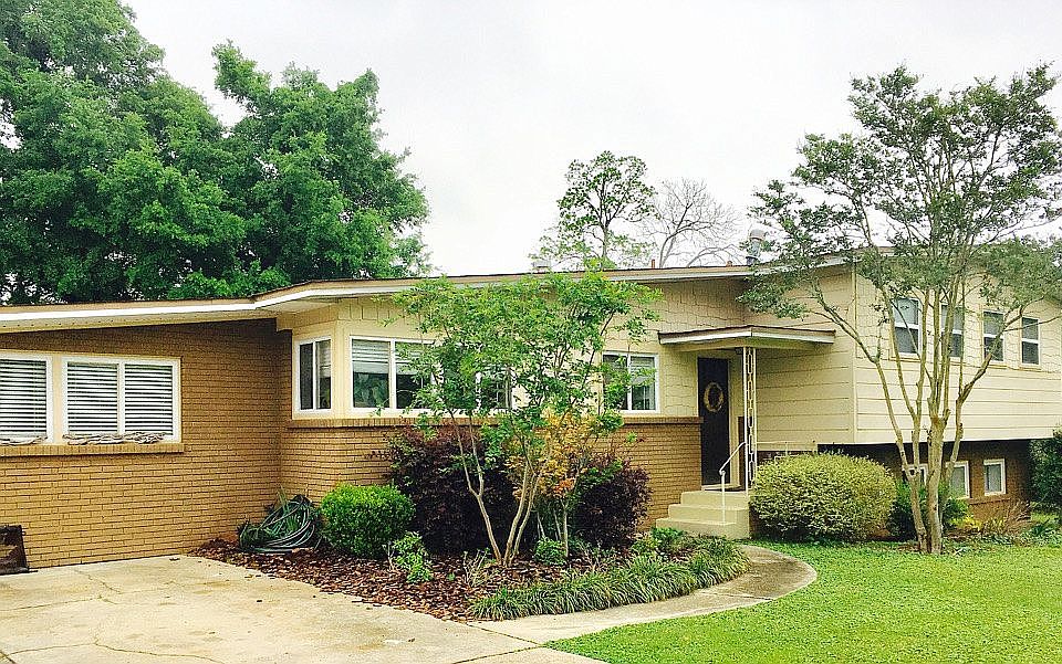 1st image of 610 Whitney Dr